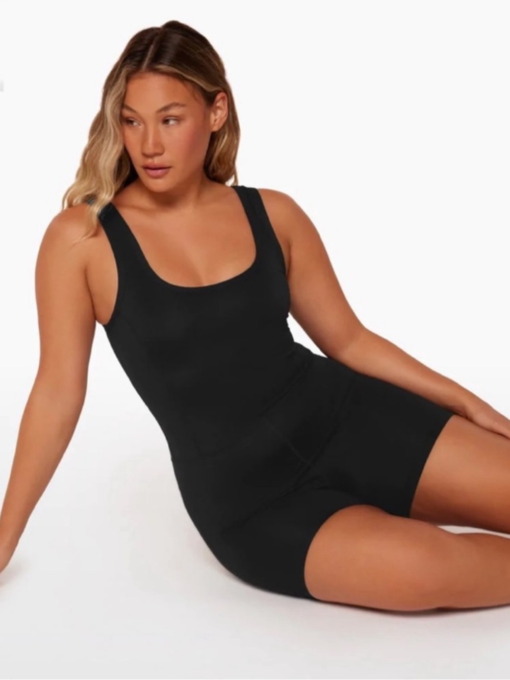 Set Active Shorty Suit NWOT
